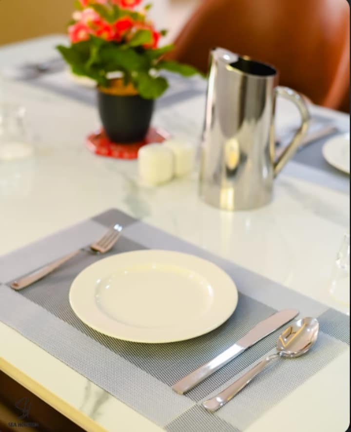 Dining area image 3