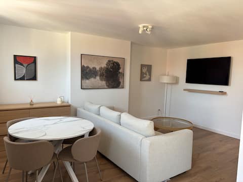 Top performing Airbnb: Cozy Loft - Brussels Center in Molenbeek Saint Jean Sint Jans Molenbeek