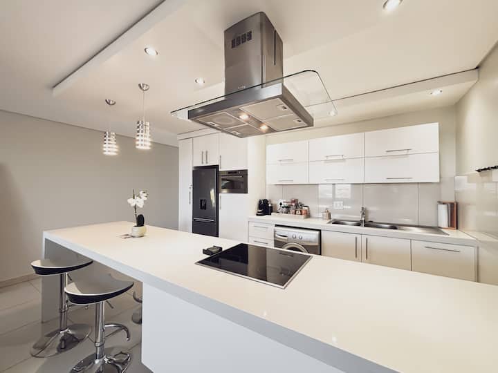 City Centre | Fast Wifi | Workspace| Self Checkin - Windhuk