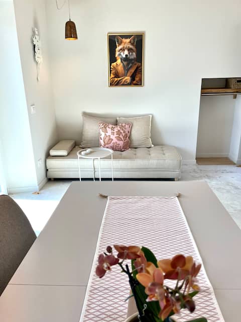 Annuncio Airbnb popolare: Luxurious top floor with amazing views a San Siro