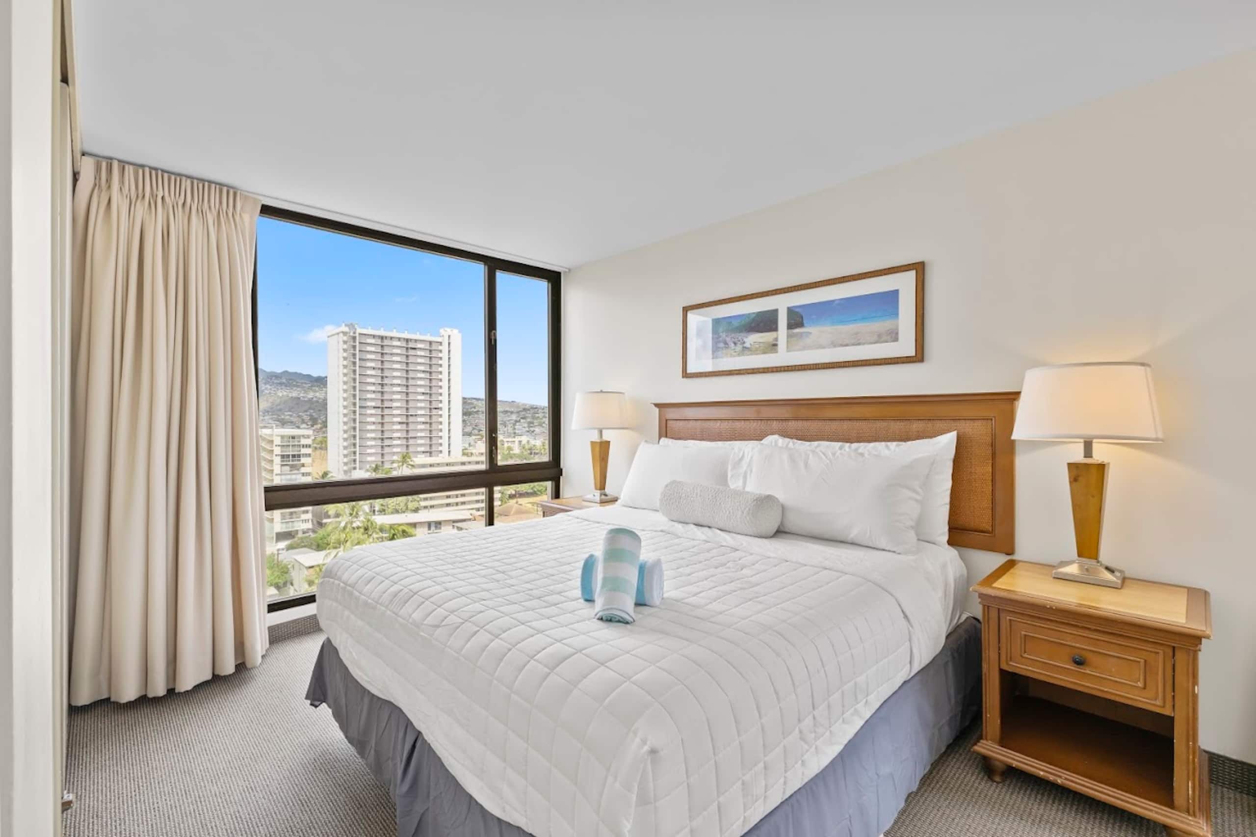 14FL-Stunning Diamond Head View-2BR-Near Beach! - Image 26