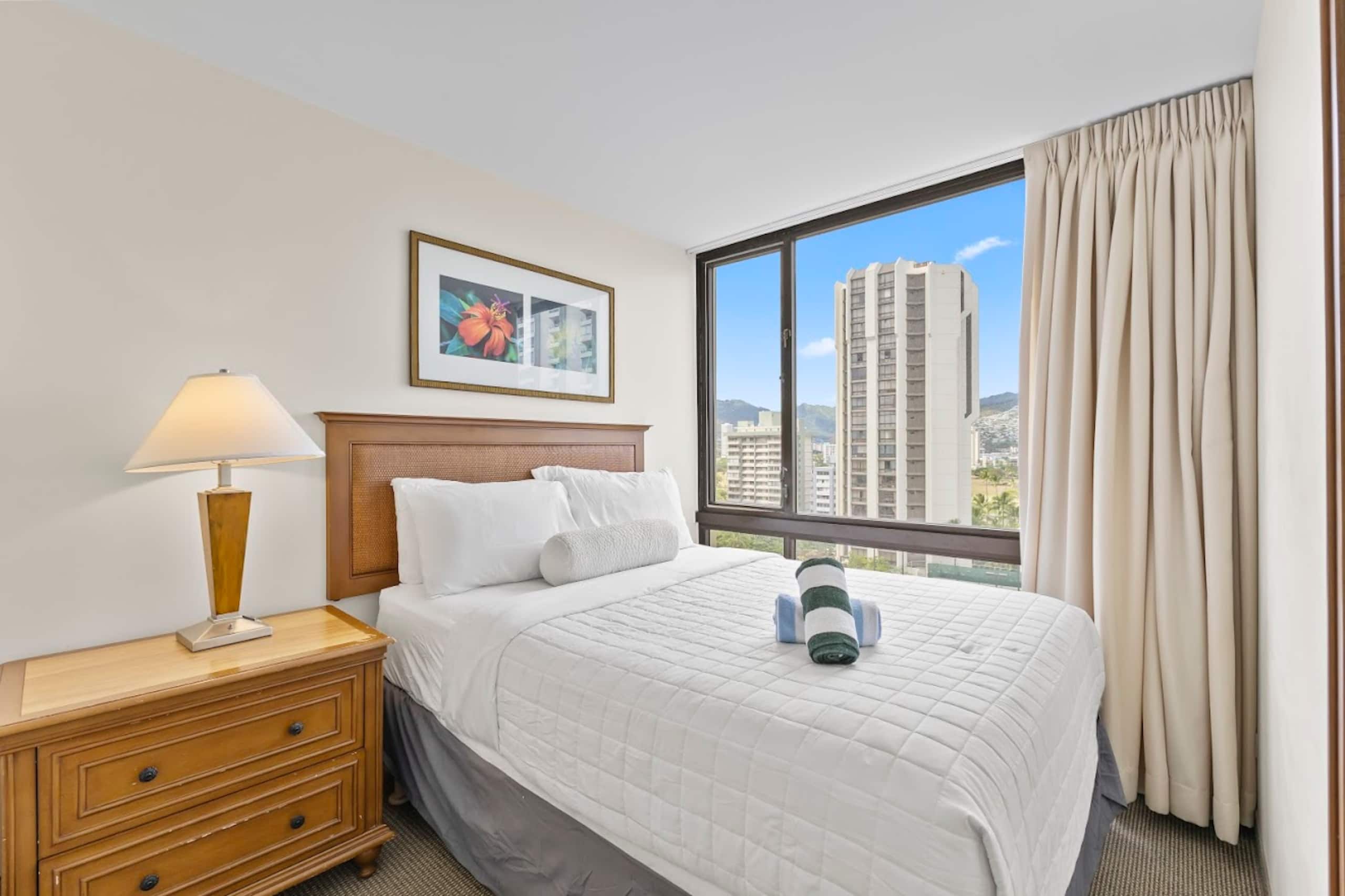14FL-Stunning Diamond Head View-2BR-Near Beach! - Image 34