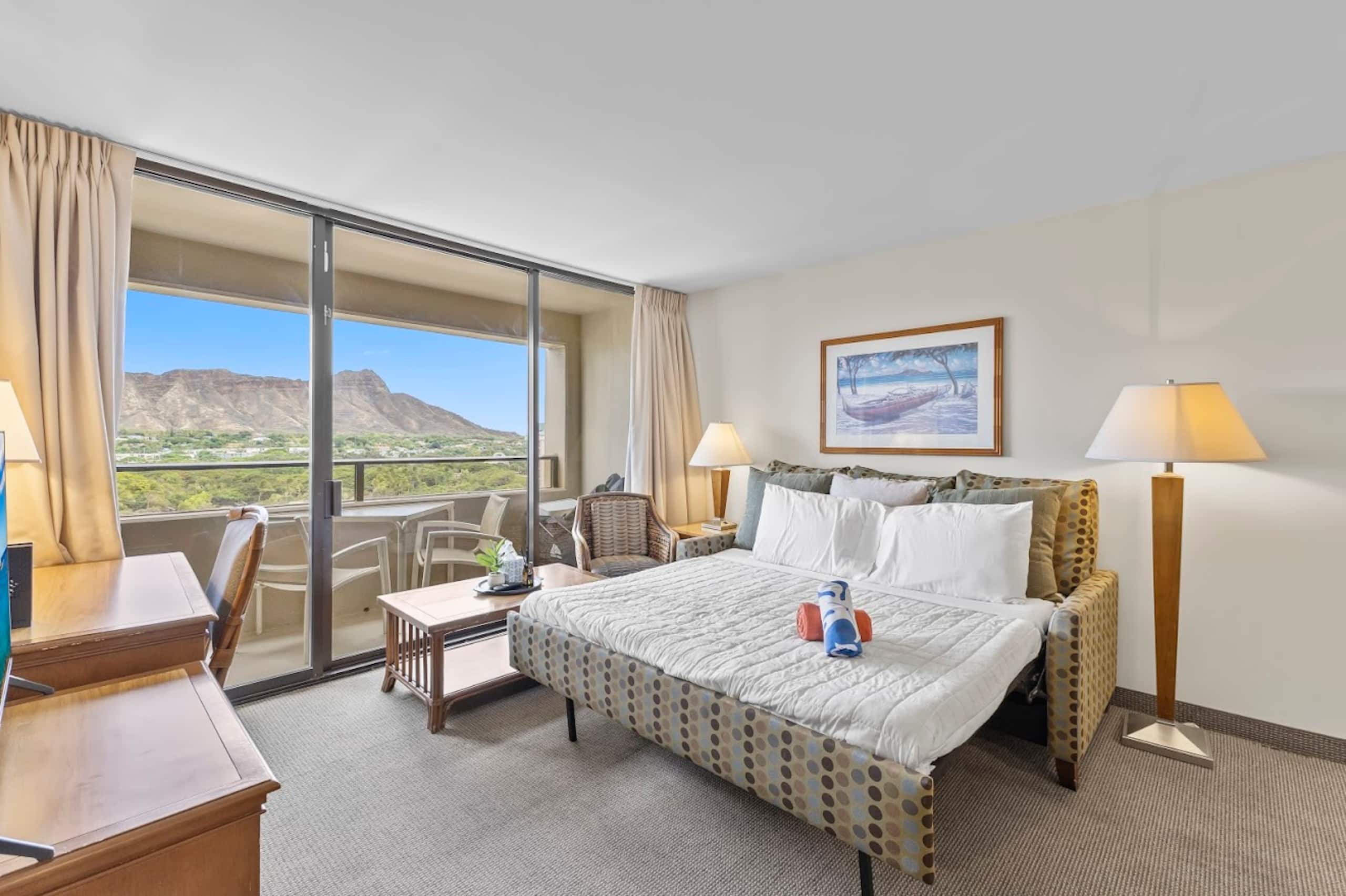 14FL-Stunning Diamond Head View-2BR-Near Beach! - Image 10