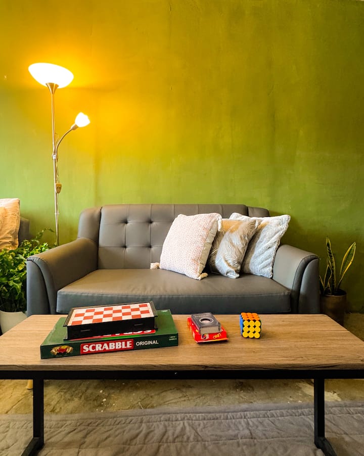 Jungle Studio 39 W/ Hot Bathtub, Netflix&fast Wifi - Cagayan de Oro