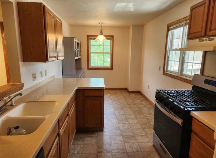 Cozy Millcreek Extended Stay! - Erie, PA