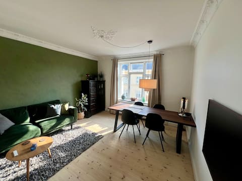 Top Airbnb: Quiet Vesterbro Sunset Gem in Vesterbro Kongens Enghave