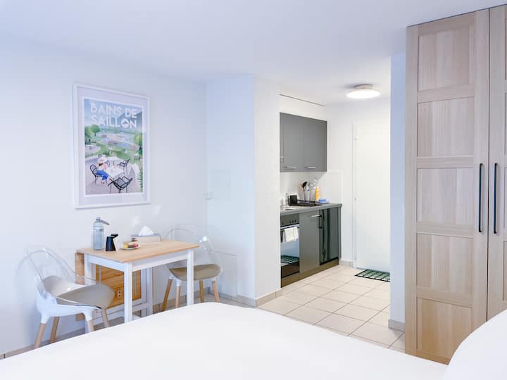 Studio éLégance Avec Accès Aux Bains Inclus - Martigny