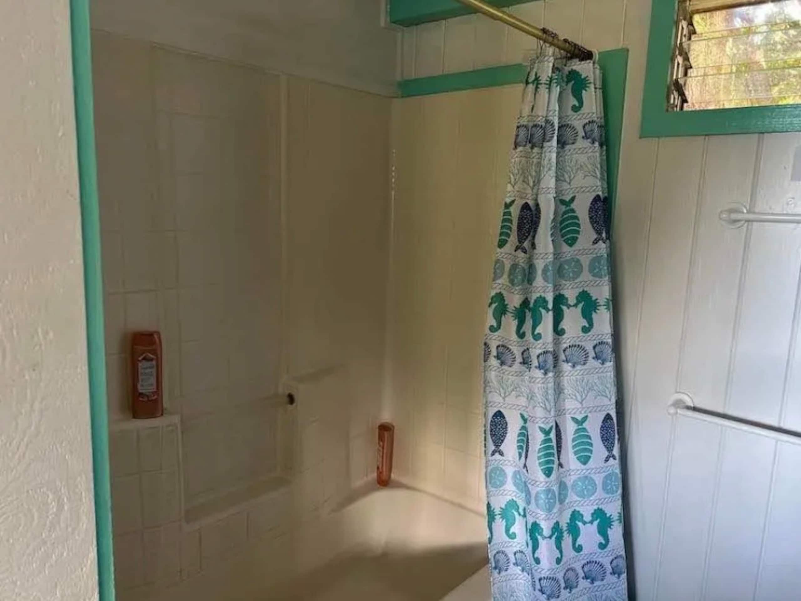Hale Kukui - Orchard Cottage! Epic Views! - Image 12
