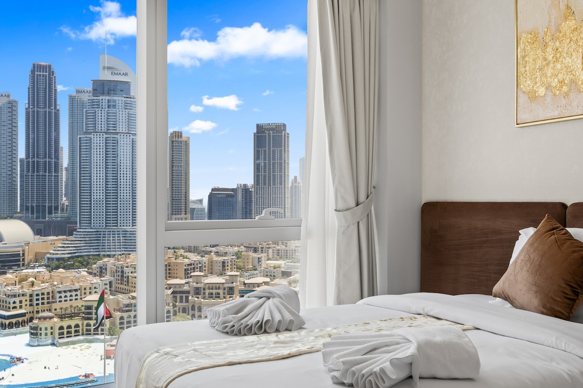 2 Bedroom Furnished Apartment with Fountain View | Grande Signature Residences 4