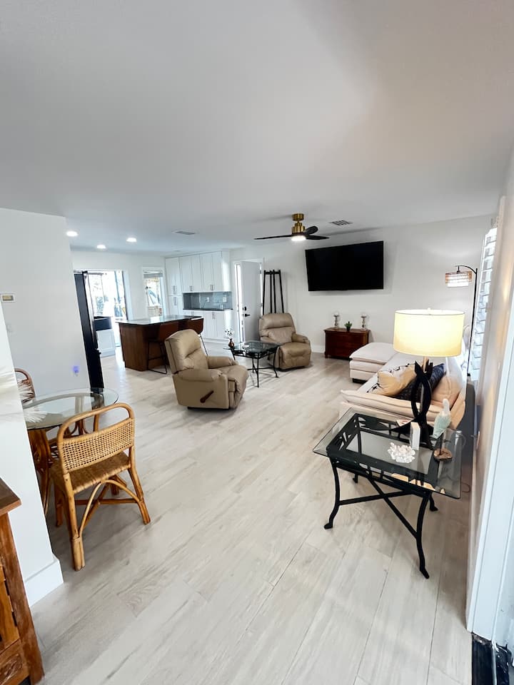 Bonita Springs Retreat | Heated Pool • Pets Ok - Bonita Springs, FL