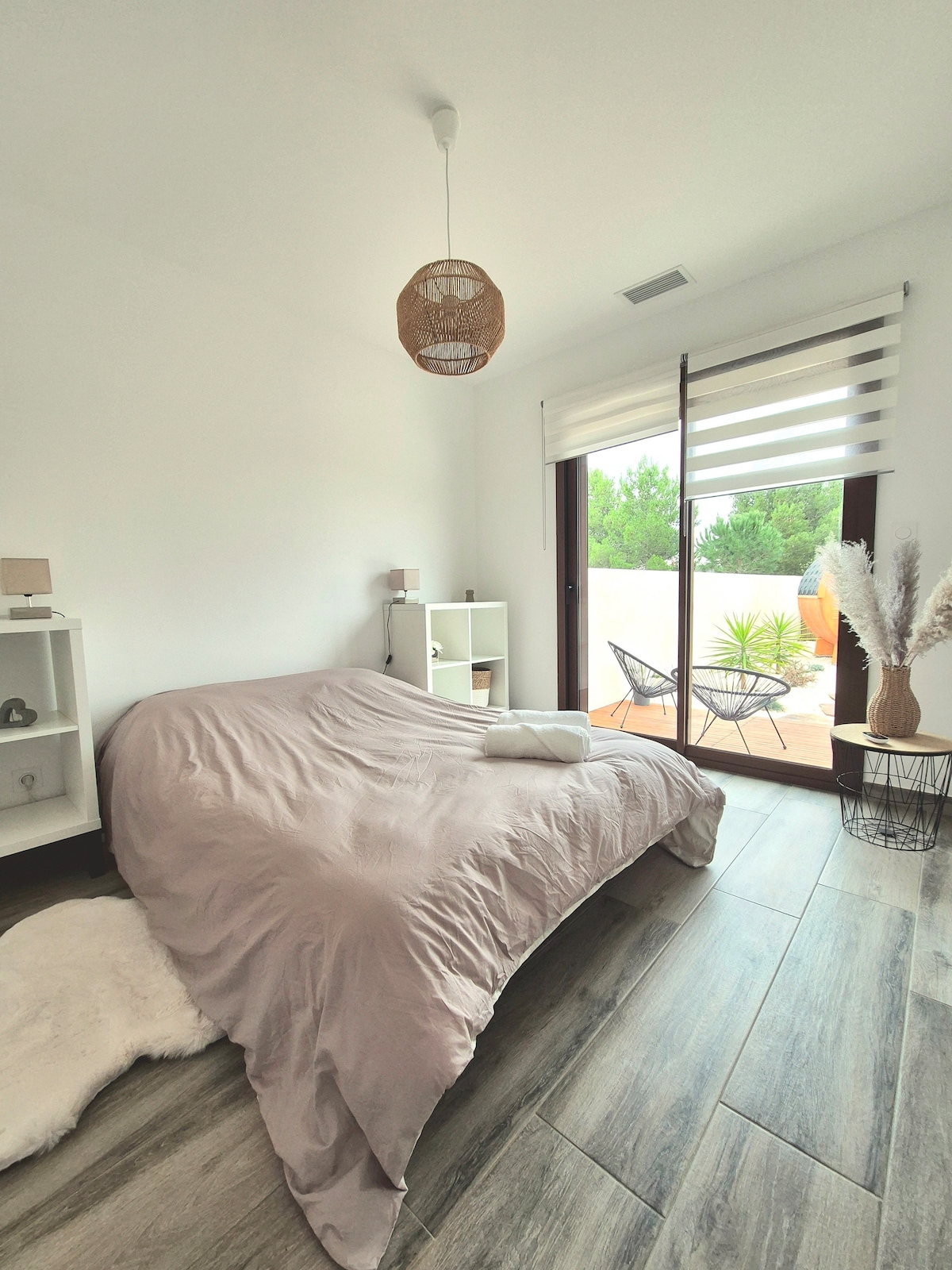 غرفة النوم 2