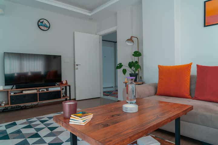 Flat With Two Bedrooms In The City Center - Antalya