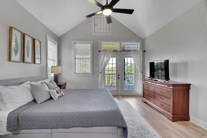 Hauptschlafzimmer Haupthaus (Kingsize-Doppelbett)