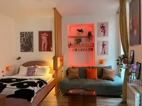 Top performing Airbnb: New & Stylish City Center Studio/for Coffee Lovers in Praha 1