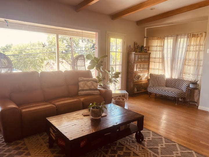 Quiet Family Home In The Village
Pets Ok - San Diego, CA