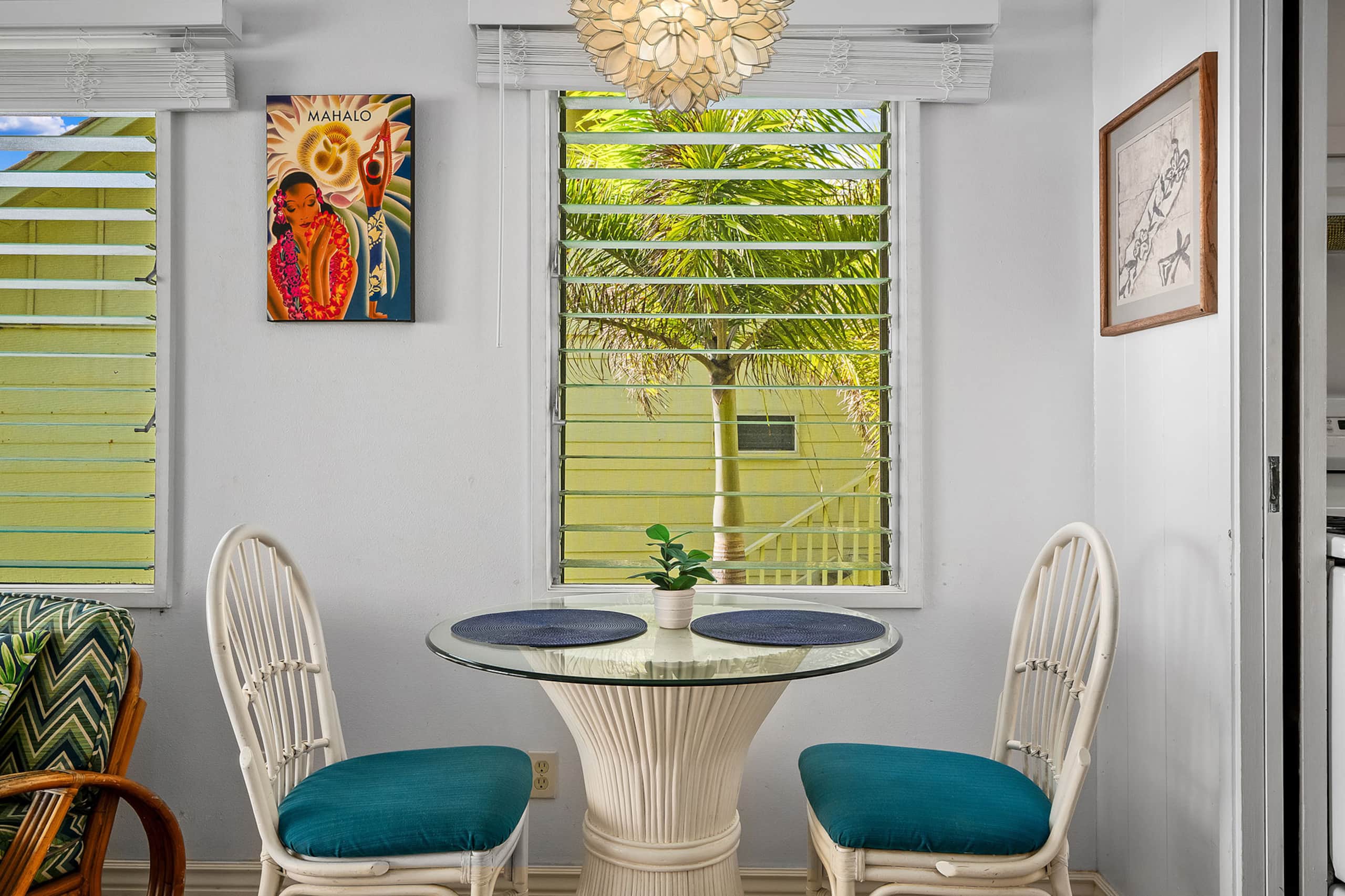 Oceanfront Studio w/Panoramic Views - Photo 8