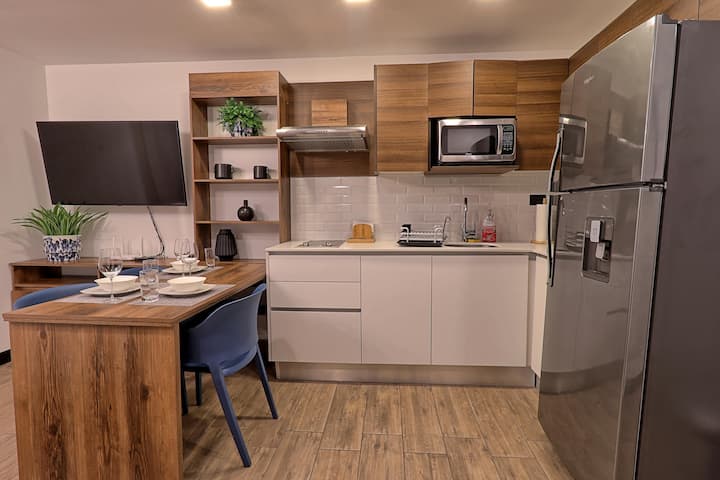 Loft Moderno Zona Premium | A/c, Jacuzzi Y Piscina - Ciudad de Guatemala