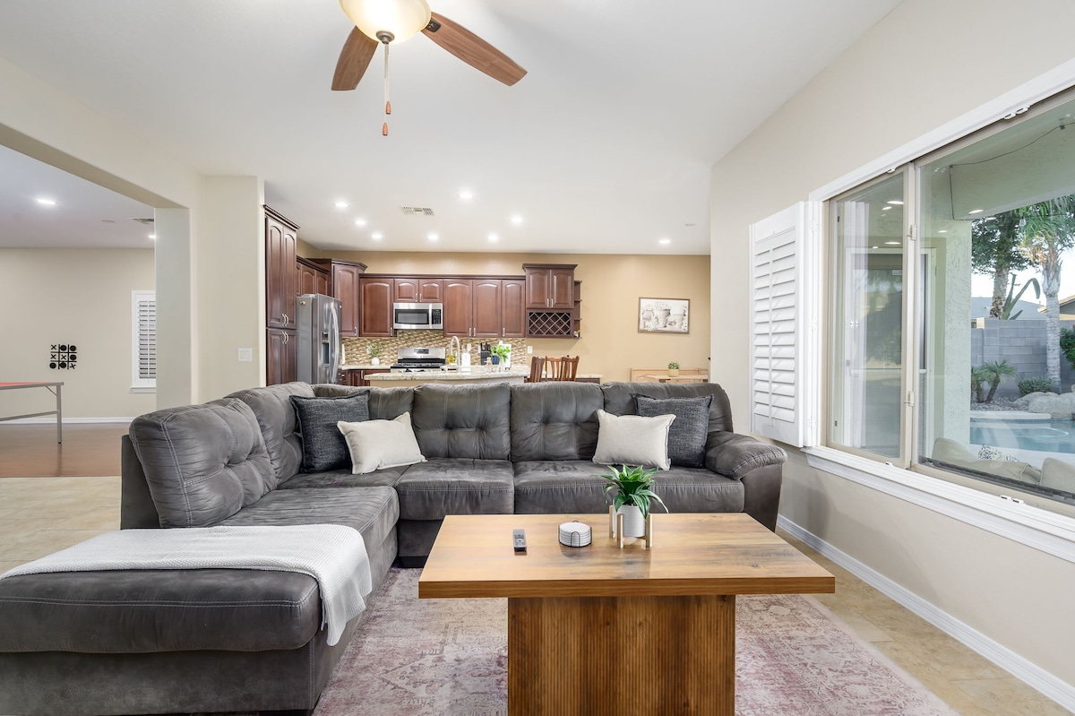 Successful Airbnb property: Sunkissed Escape-Stay, Swim, Unwind in Surprise