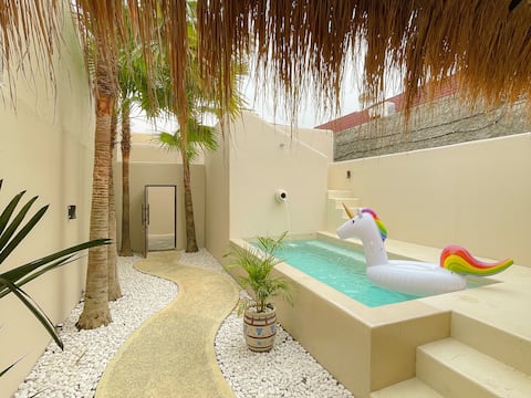 Family Villa with Private Pool - karaoke included