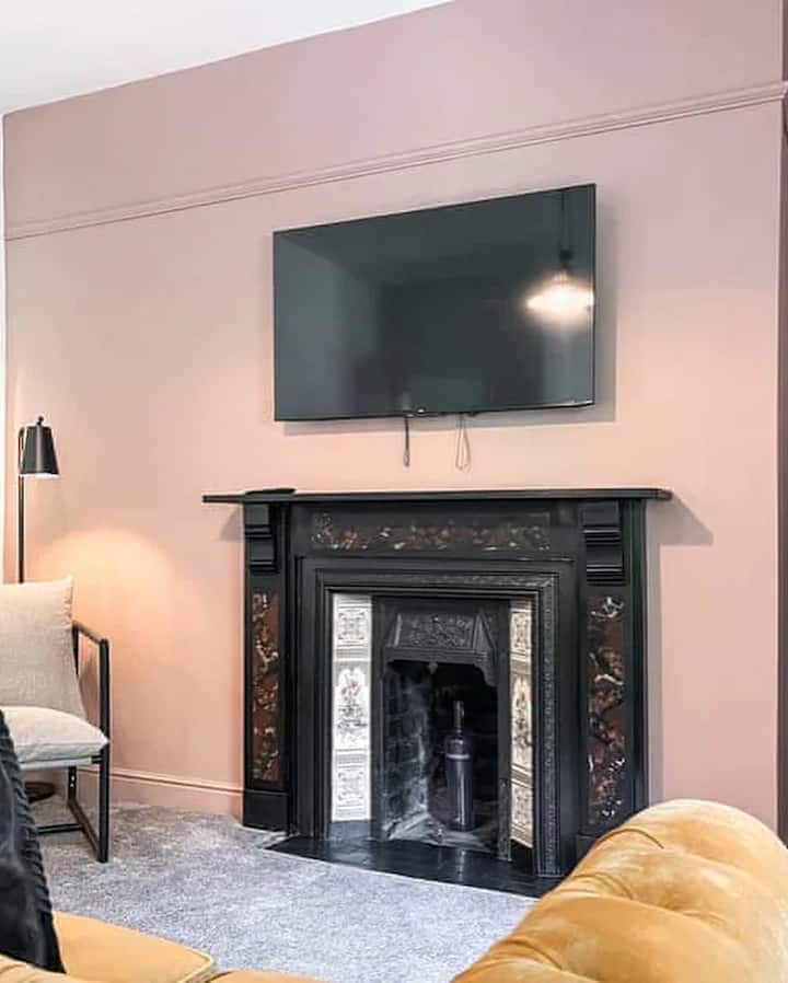 Pavilion Mews Luxury Apartment - Buxton