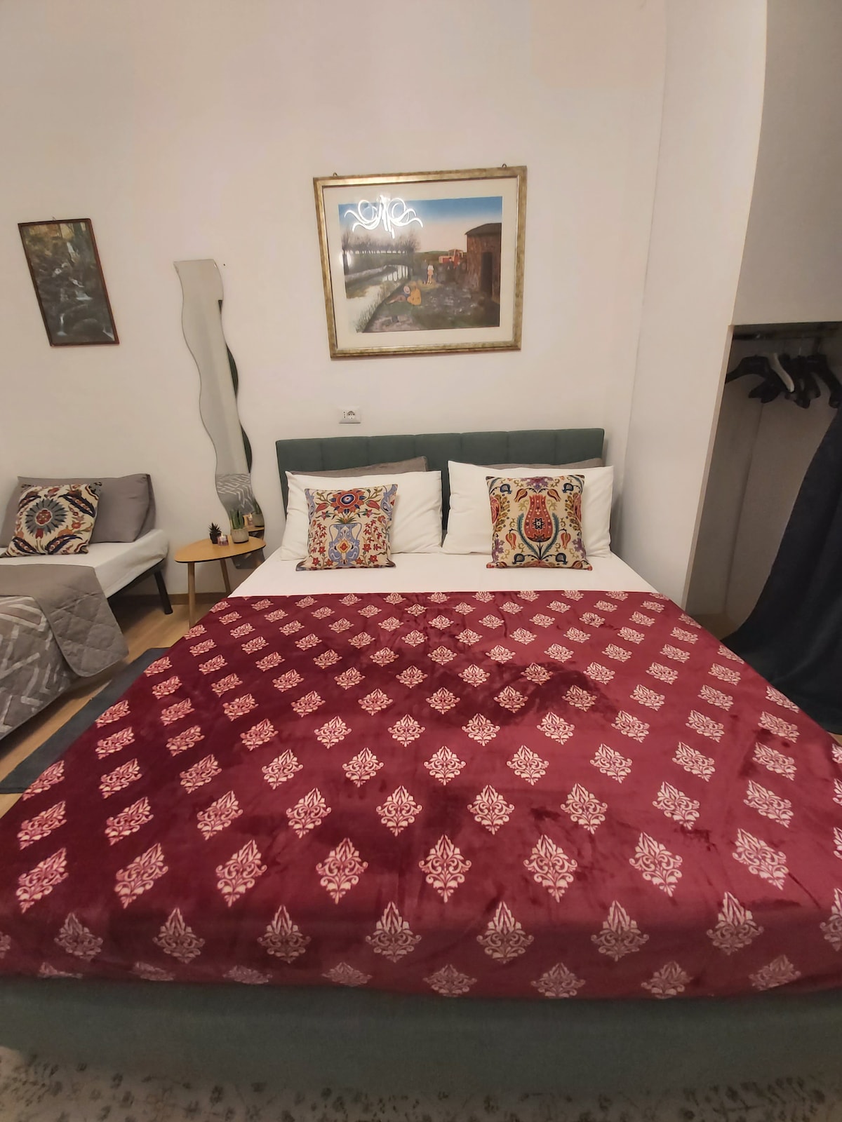 საძინებელი 4