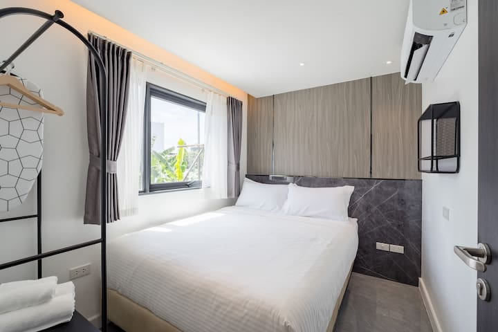 CJ Eland - Thong lo - Bkk managed Airbnb listing 3