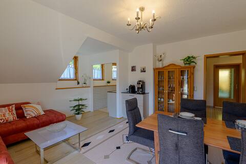 Erfolgreiche Airbnb-Immobilie: See & Berg Apartment Bodensdorf /Ossiacher See in Steindorf Am Ossiacher See