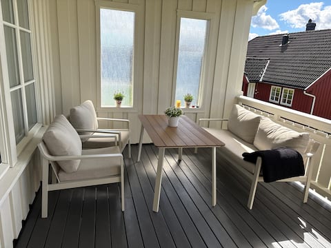 Detached home with sunny outdoor areas and a large garden