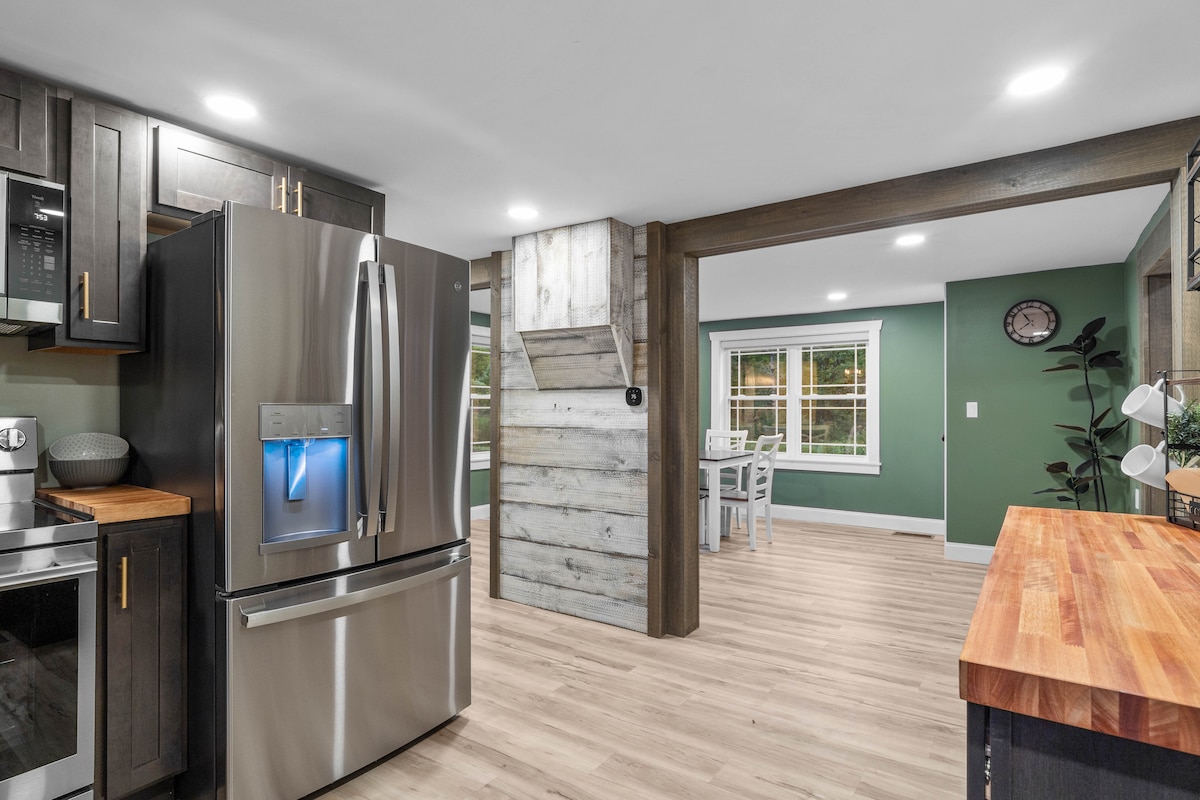 Full kitchen image 4 at Misty Hollow Acres in Emporium