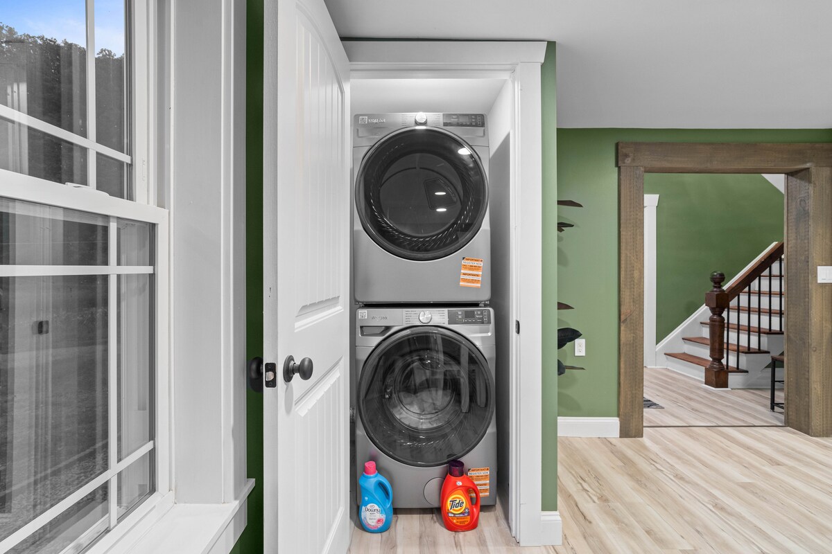Laundry area image 1 at Misty Hollow Acres in Emporium