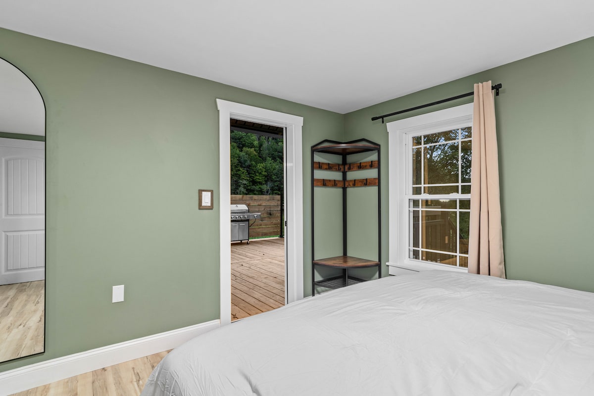 Bedroom 1 image 2 at Misty Hollow Acres in Emporium