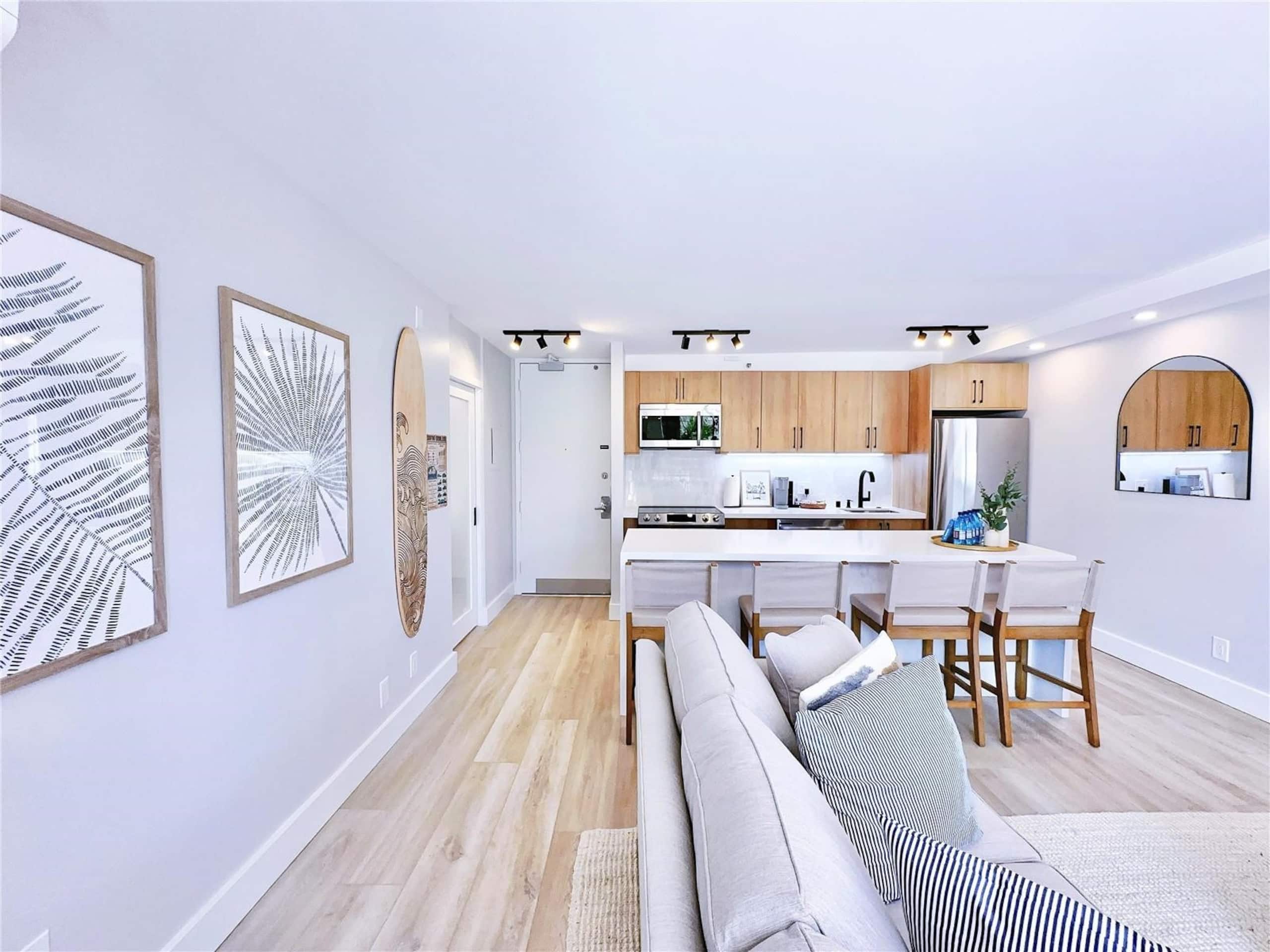 Huge patio | Luxury | Washer | Free park | 5'Beach - Image 8
