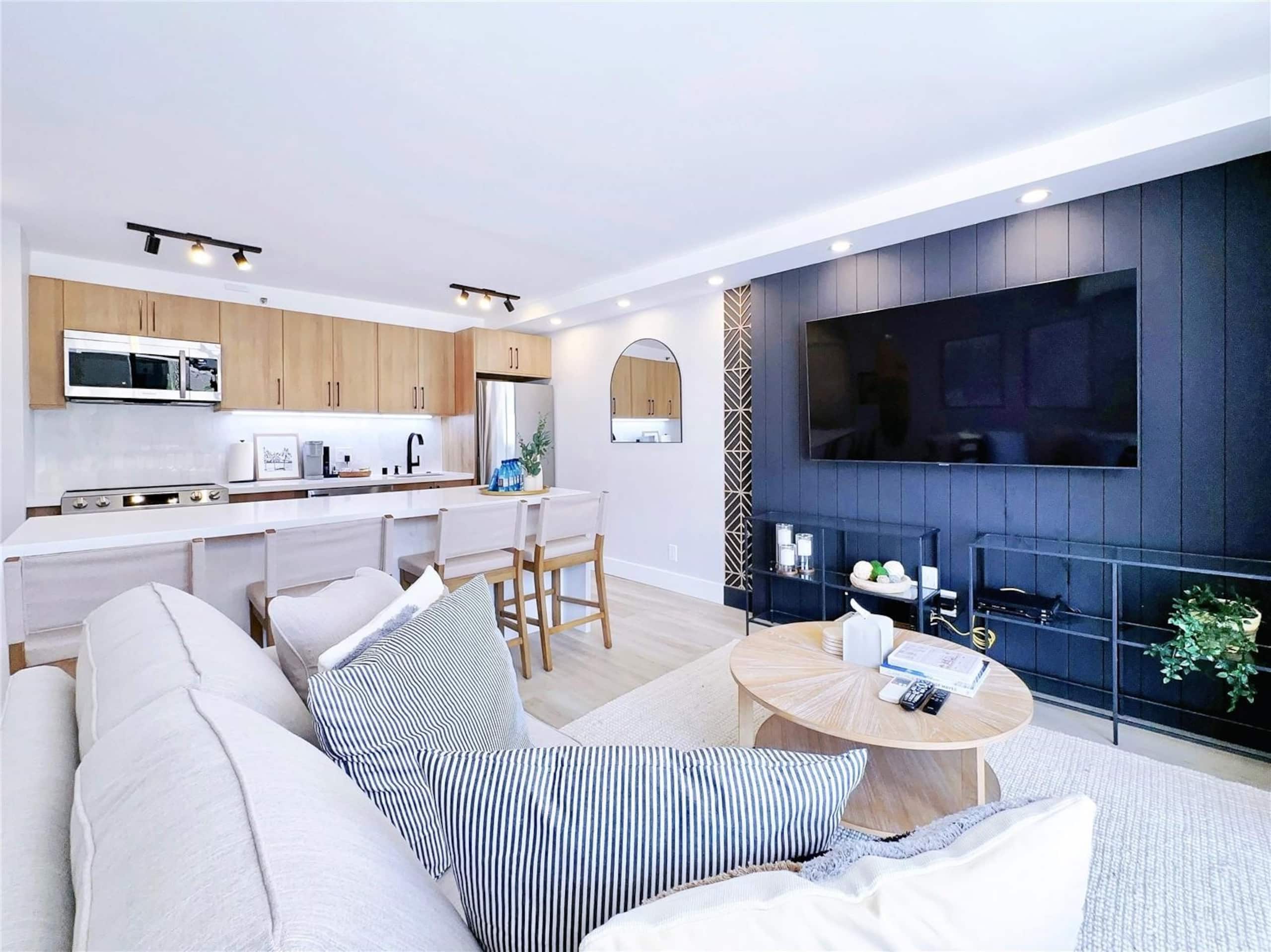 Huge patio | Luxury | Washer | Free park | 5'Beach - Image 3