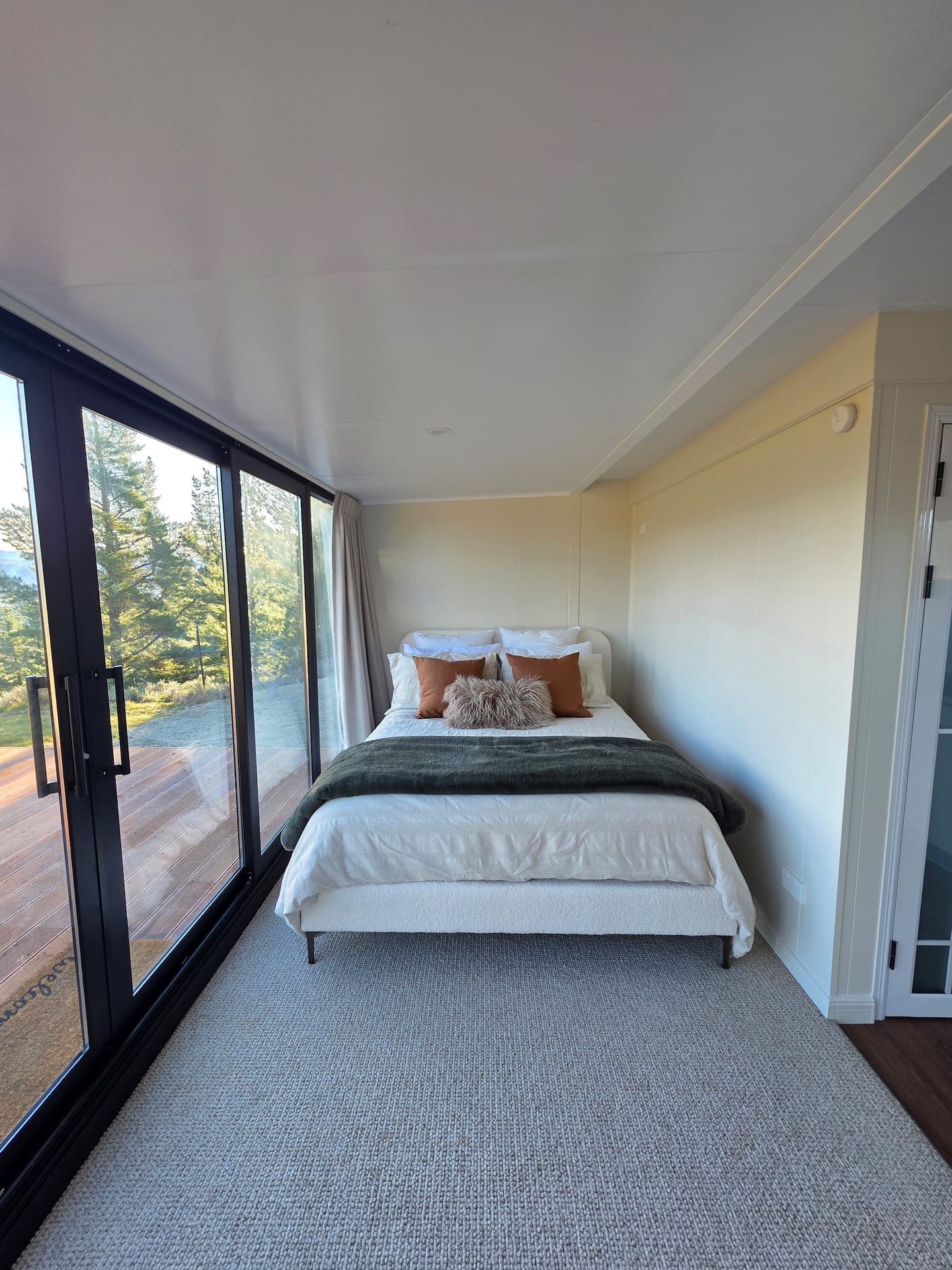 Modern Studio Overlooking Alex 2