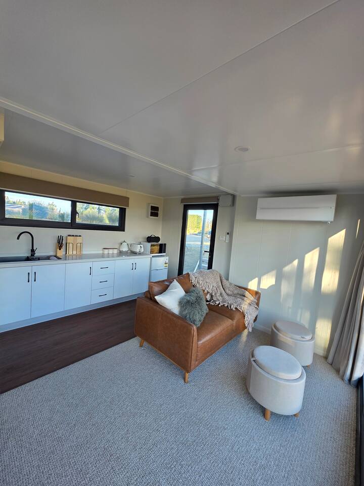 Modern Studio Overlooking Alex - 알렉산드라