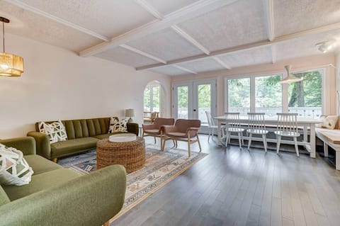 Popular Airbnb listing: Family chalet in Wakefield in Les Collines De L'outaouais
