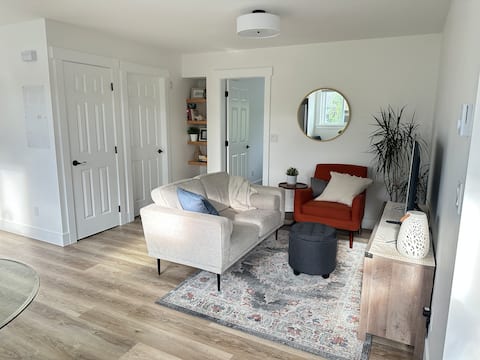 Top Airbnb: Quiet, Bright Guest Suite in Murrayville
