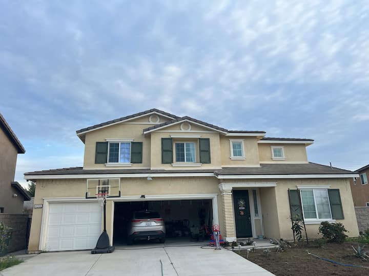 这里就是你新的家,充满爱和温暖。 - Jurupa Valley, CA