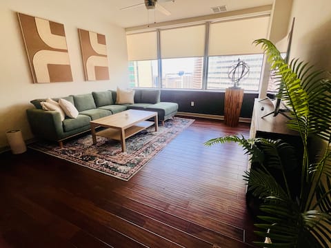 Popular Airbnb listing: Beautiful 1Bd in the Heart of Downtown Dallas in Main Street District