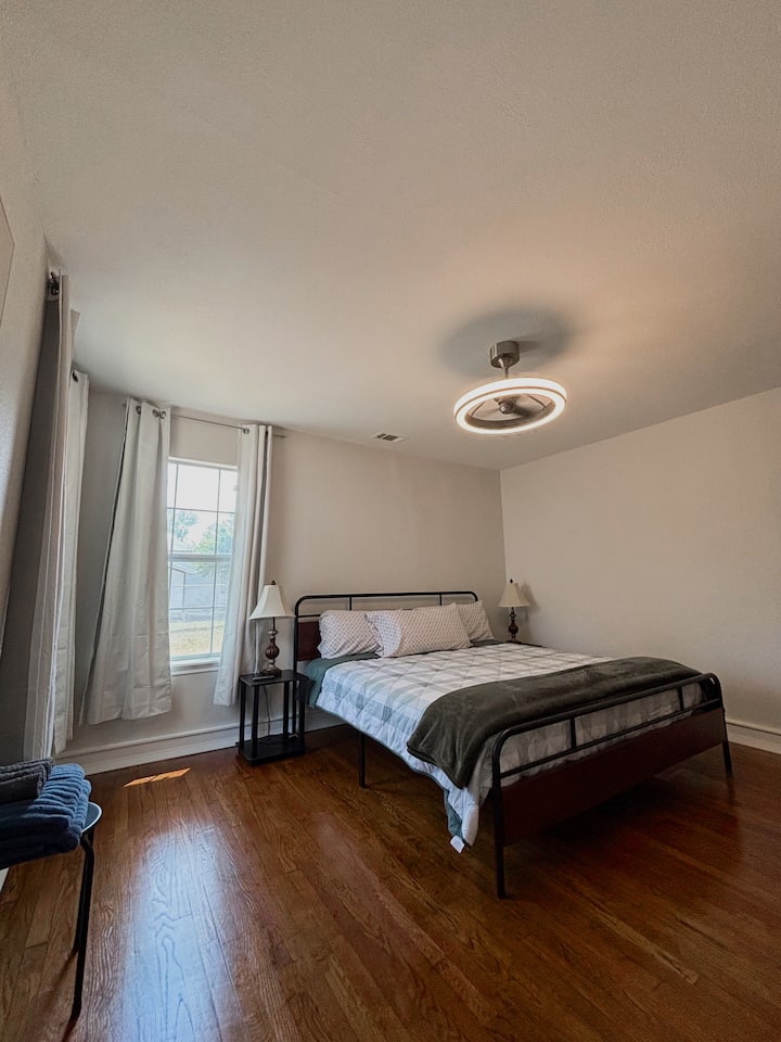 საძინებელი 1