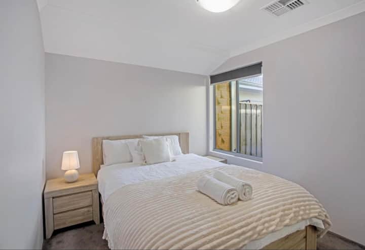 Schlafzimmer 2