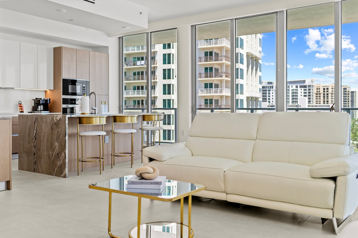 Top Airbnb: Oceanfront Luxury 2 King Suites @ Amrit Resort in Riviera Beach