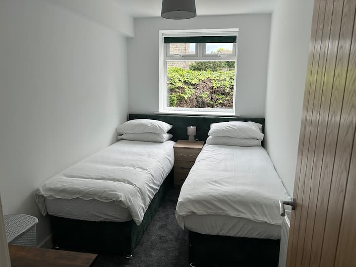 غرفة النوم 2