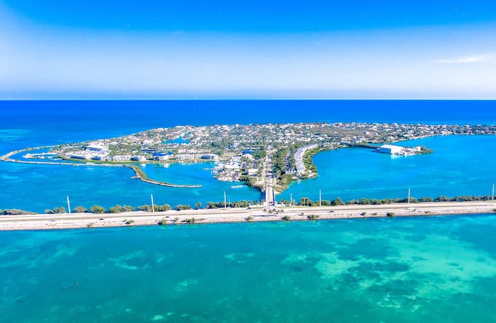 Duck Key Bimini Retreat 3 Bedroom 2 Bath Home With - Duck Key, FL