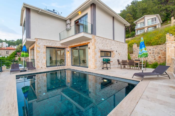Faralya Deniz Manzaralı  Villa - Fethiye