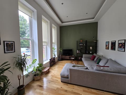 Top Airbnb: Victorian charm, Modern comfort in St Michael's