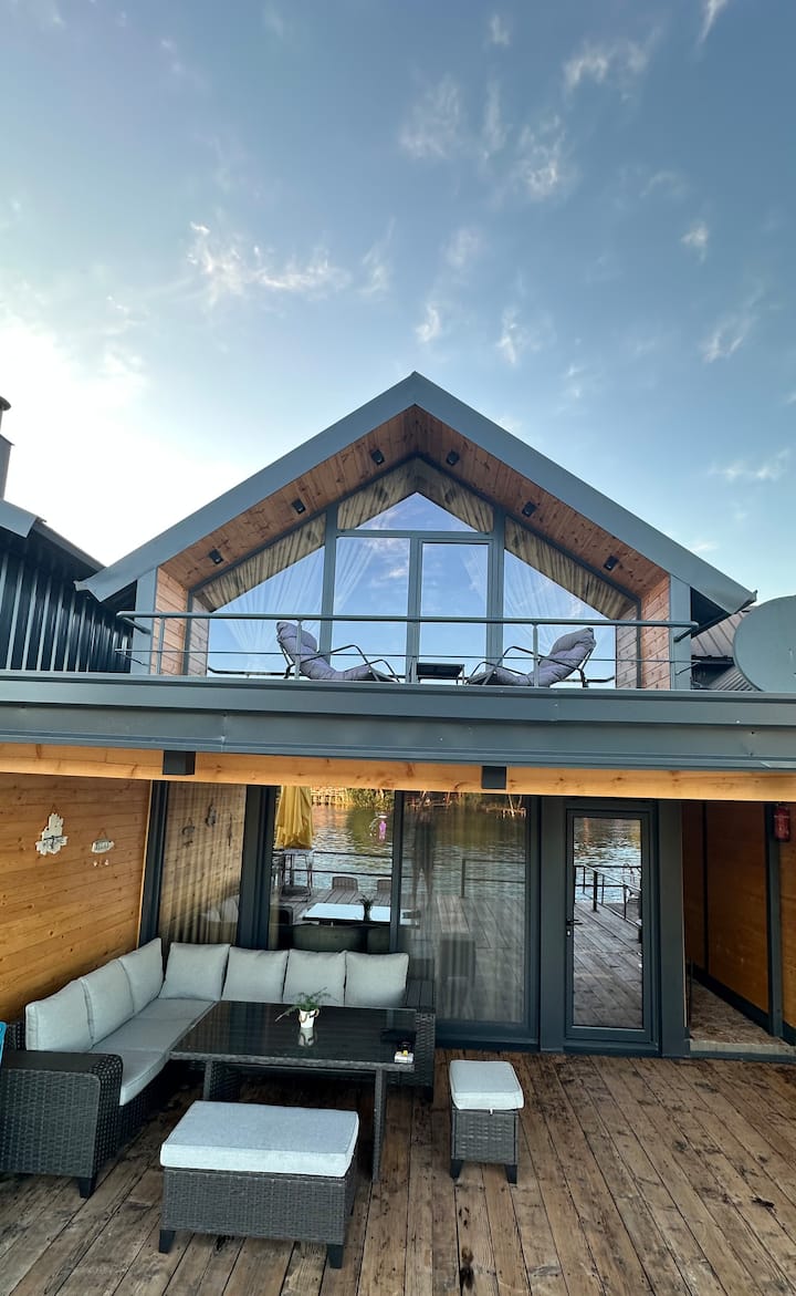 Welcome to Family Cabin