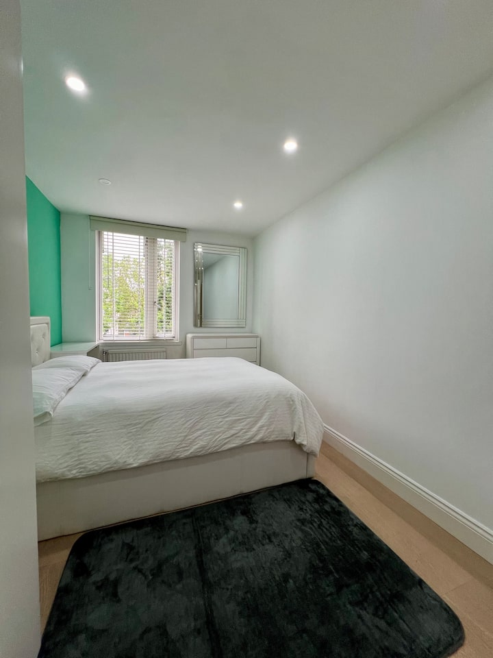 Comfy Room Portobello Road - Notting Hill