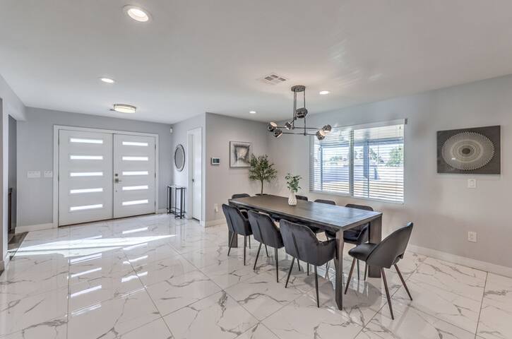 Spacious Villa 5BR,4.5BA Pool/Hot Tub gallery image 5