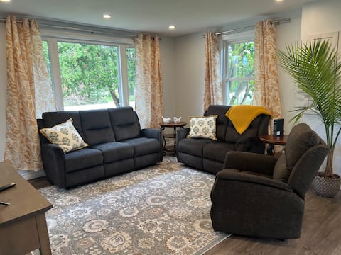 Popular Airbnb listing: Little blue haven in Caledon
